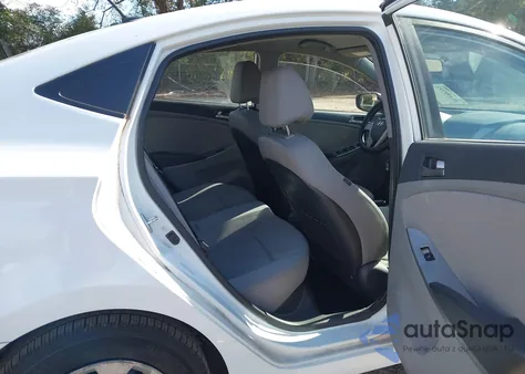 2016 Hyundai Accent Se z USA, uszkodzony, nr VIN KMHCT4AE3GU111615